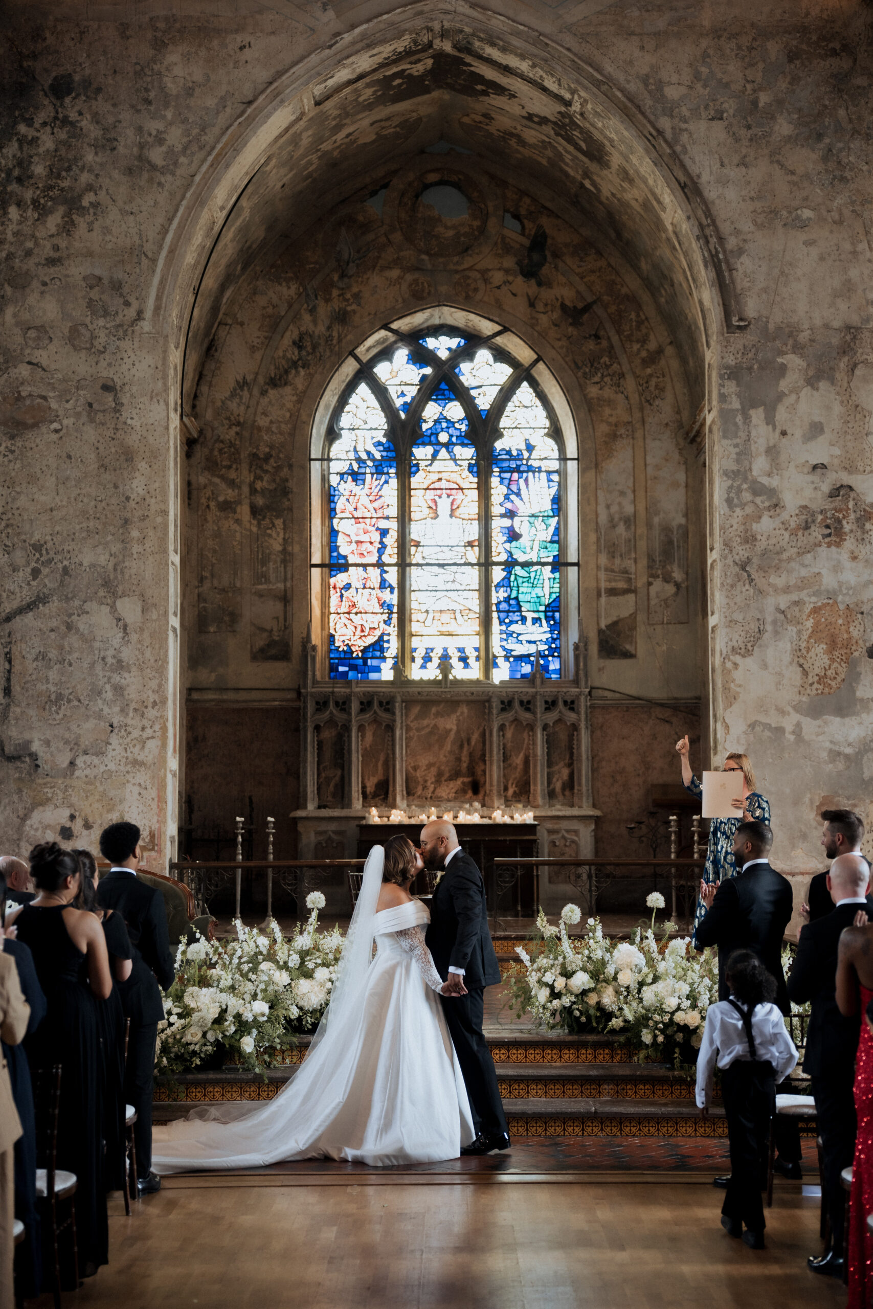 Couple share their first kiss at Mount Without wedding